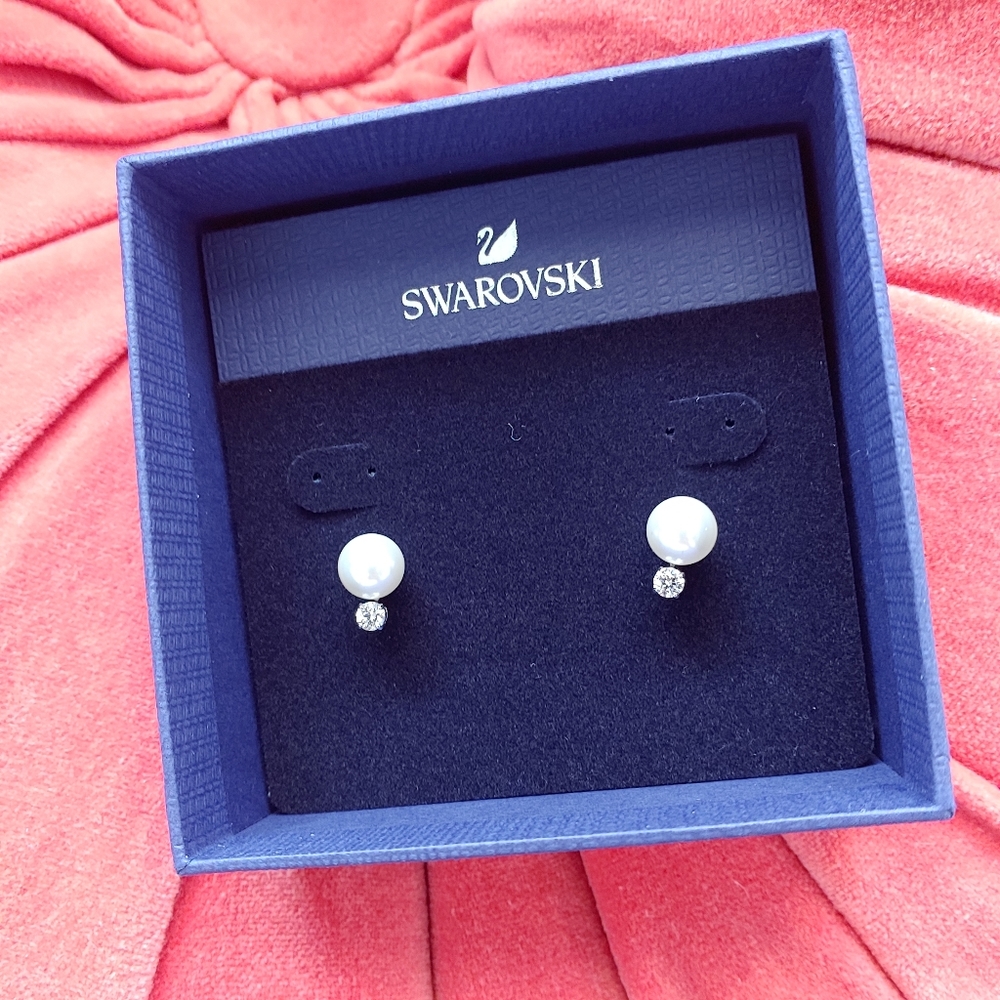 Swarovski pearl earrings